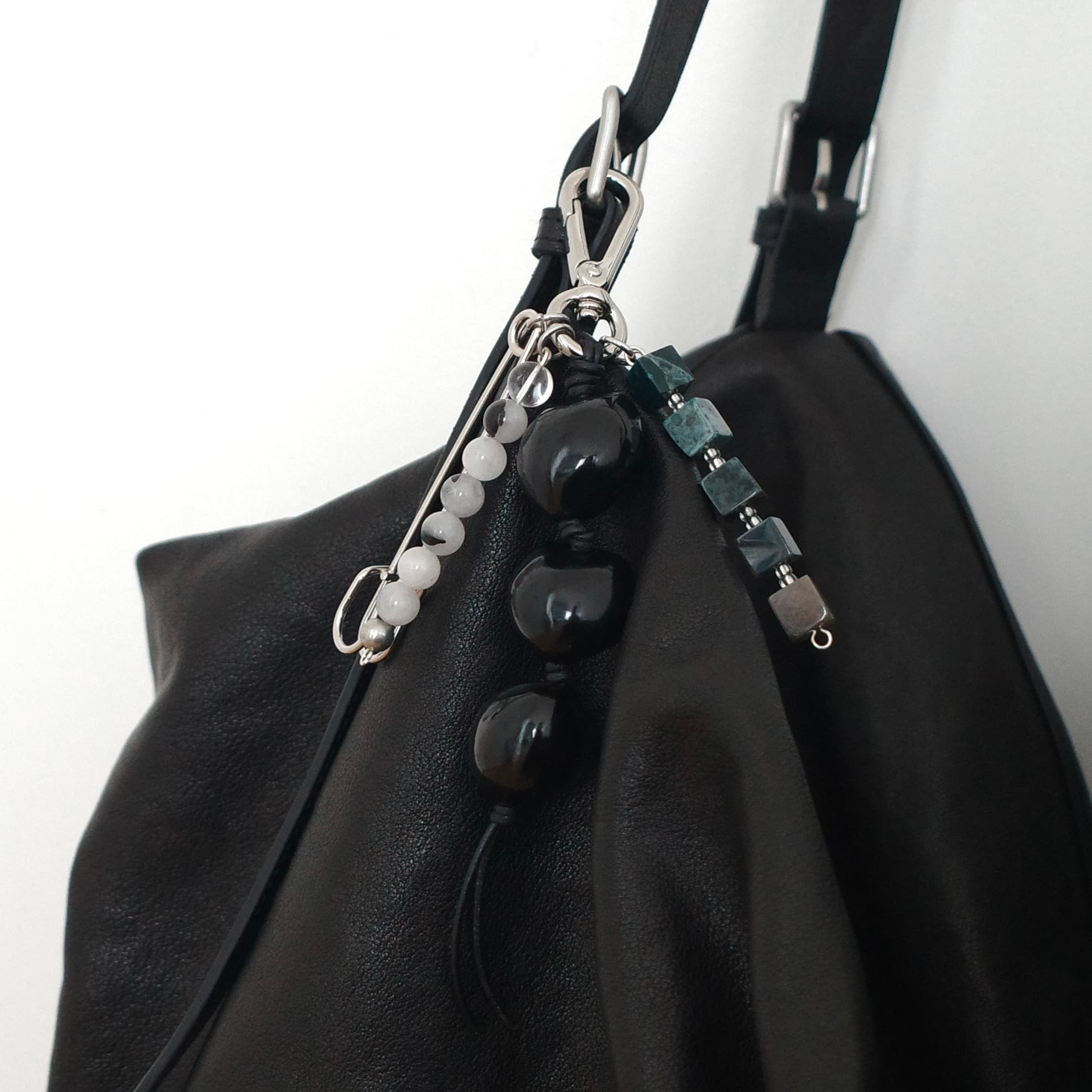 Ornament 009 alternate view